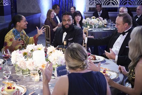 Tracee Ellis Ross, Anthony Anderson, Peter Mackenzie - Black-ish - And the Winner Is... - Photos