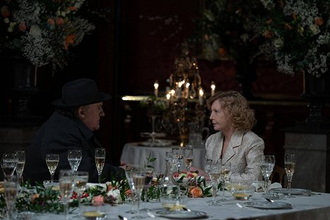 Gérard Depardieu, Aurore Clément - Maigret - De la película