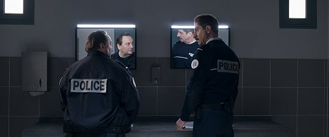 Patrick d'Assumçao, Simon Abkarian - Selon la police - Z filmu