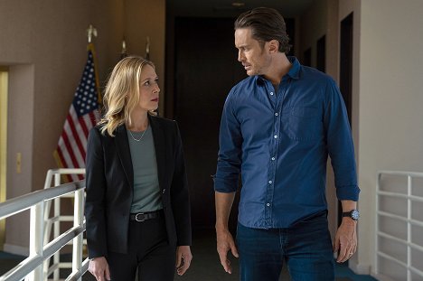Liza Weil, Oliver Hudson - The Cleaning Lady - Full on Gangsta - Photos