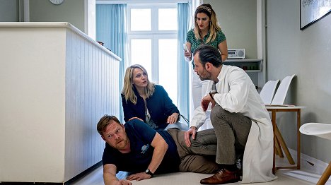 Oliver Bröcker, Tanja Wedhorn, Morgane Ferru, Benjamin Grüter - A tengerparti doktor - Schwesterherz - Filmfotók