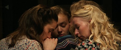 Laura Balzer, Katja Hutko, Anna Gesa-Raija Lappe - Trümmermädchen - Die Geschichte der Charlotte Schumann - De la película