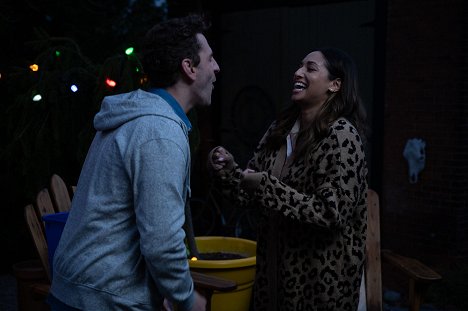 Aaron Abrams, Meaghan Rath - Children Ruin Everything - Space - Z filmu