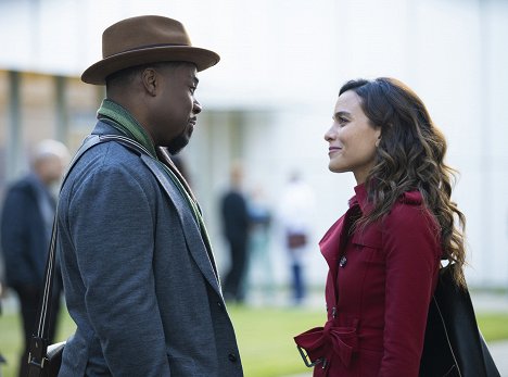 Malcolm-Jamal Warner, Maya Stojan - The Resident - Old Dogs, New Tricks - Photos