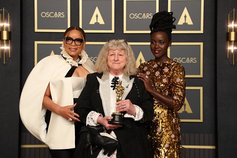 Ruth E. Carter, Jenny Beavan, Lupita Nyong'o - Oscar 2022 - Die Academy Awards - Live aus L.A. - Werbefoto