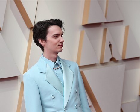 Red Carpet - Kodi Smit-McPhee - 94th Annual Academy Awards - Evenementen