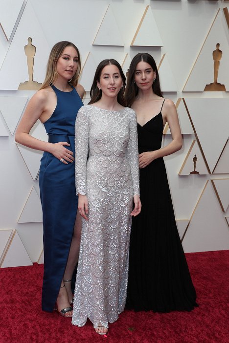 Red Carpet - Este Haim, Alana Haim, Danielle Haim - 94th Annual Academy Awards - Rendezvények