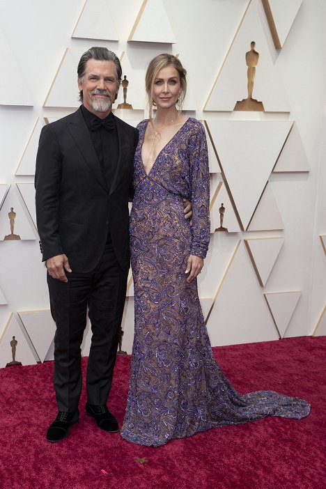 Red Carpet - Josh Brolin, Kathryn Boyd Brolin - Oscar 2022 - Z akcií
