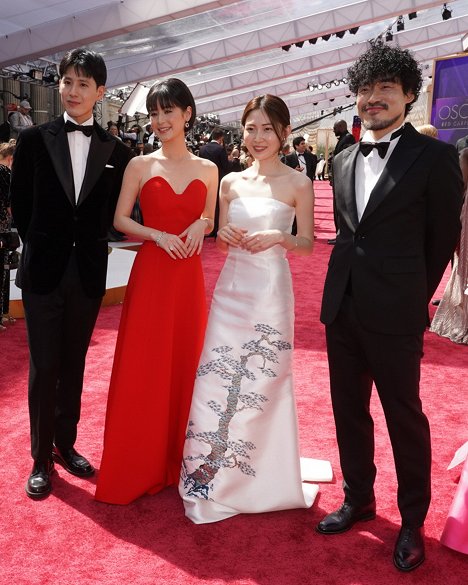 Red Carpet - Sonia Yuan, Yoo-rim Park, Dae-Young Jin - 94th Annual Academy Awards - Rendezvények