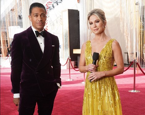 Red Carpet - T.J. Holmes, Amy Robach - 94th Annual Academy Awards - Events