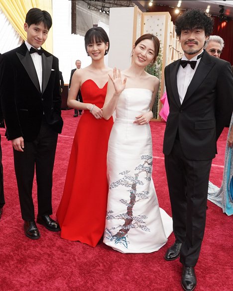 Red Carpet - Sonia Yuan, Yoo-rim Park, Dae-Young Jin - 94th Annual Academy Awards - Rendezvények