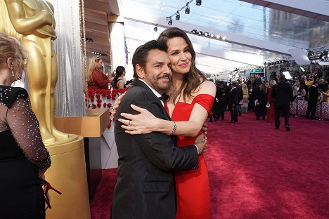 Red Carpet - Eugenio Derbez, Jennifer Garner - 94th Annual Academy Awards - De eventos