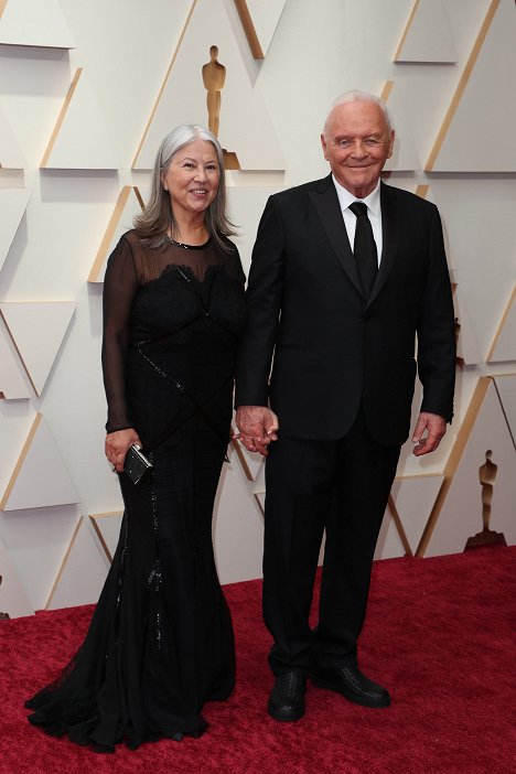 Red Carpet - Anthony Hopkins - 94th Annual Academy Awards - Events