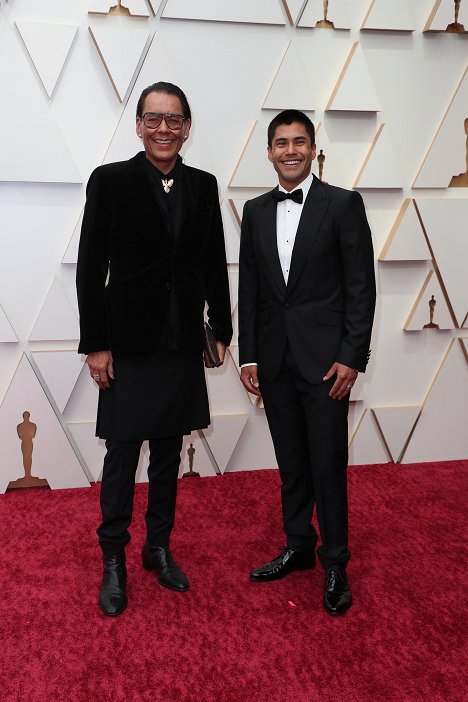 Red Carpet - Moses Brings Plenty, Martin Sensmeier - 94th Annual Academy Awards - Événements