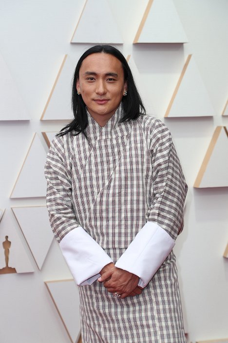 Red Carpet - Pawo Choyning Dorji - Oscar 2022 - Z akcií