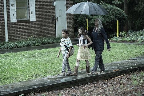 Antony Azor, Cailey Fleming, Melissa McBride - The Walking Dead - Confiance - Film