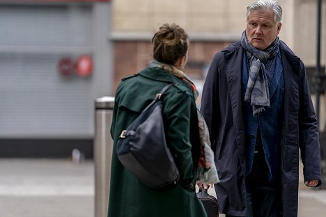 Conleth Hill - Magpie Murders - Episode 1 - Photos