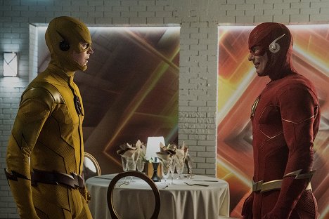 Grant Gustin, Tom Cavanagh - Flash - Armagedon: część 4 - Z filmu