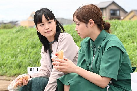 Mai Fukagawa, Alice Hirose - Šicuren meši - Z filmu