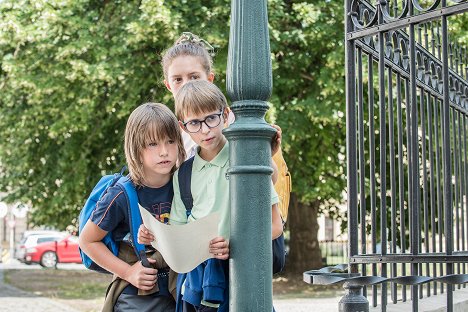 Theo Schaefer, Kamila Vamberová, Jan Šťáva - Tajemství pana M. - Stroj času - Filmfotók