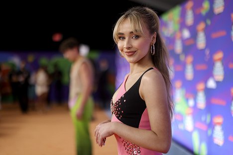 Sabrina Carpenter - Nickelodeon Kids' Choice Awards 2022 - Z filmu