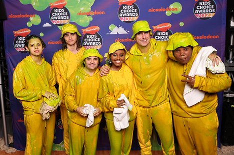 Havan Flores, Luca Luhan, Michael D. Cohen, Dana Heath, Cooper Barnes, Terrence Little Gardenhigh - Nickelodeon Kids' Choice Awards 2022 - Z filmu