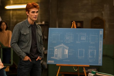 K.J. Apa - Riverdale - Kapitola 103: Smrt na pohřbu - Z filmu