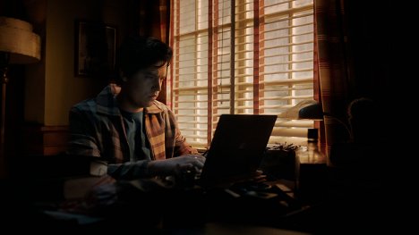 Cole Sprouse - Riverdale - Chapitre quatre-vingt-dix : La galerie de nuit - Film