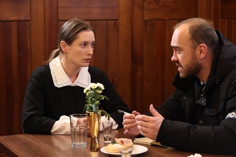 Lenka Zahradnická, Jiří Hána - Specialisté - Jako v nebi - De la película