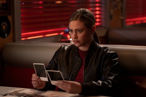 Lili Reinhart - Riverdale - Chapter One Hundred and Six: Angels in America - Photos