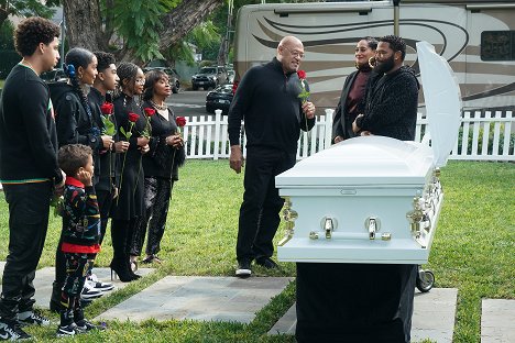 Marcus Scribner, Yara Shahidi, Miles Brown, Marsai Martin, Jenifer Lewis, Laurence Fishburne, Tracee Ellis Ross, Anthony Anderson - Black-ish - Homegoing - Do filme