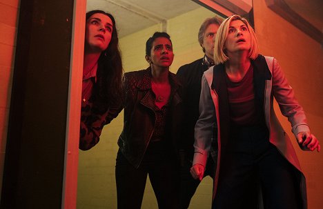Aisling Bea, Mandip Gill, Jodie Whittaker - Doctor Who - Eve of the Daleks - Photos