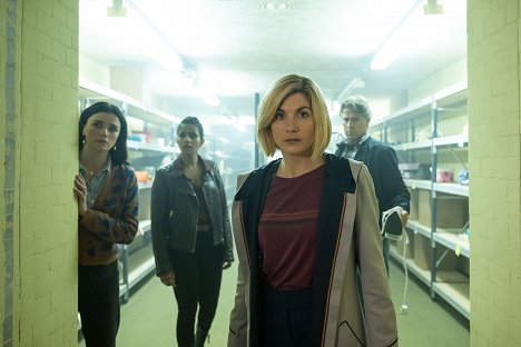 Aisling Bea, Mandip Gill, Jodie Whittaker, John Bishop - Doctor Who - Eve of the Daleks - Filmfotos