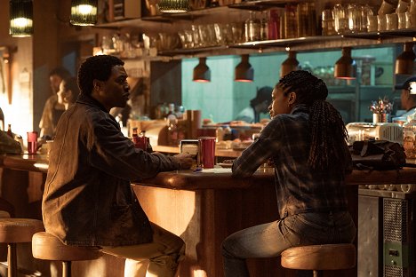 Chiwetel Ejiofor, Naomie Harris - The Man Who Fell to Earth - Hallo, Spaceboy - Kuvat elokuvasta