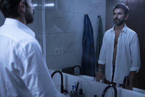 Santi Millán - Espejo, espejo - Filmfotos
