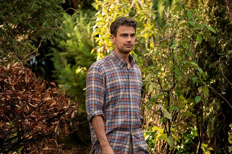 Theo James - The Time Traveler’s Wife - Episode 1 - Film