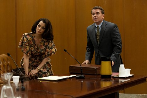 Parker Posey, Cullen Moss - The Staircase - 911 - Photos