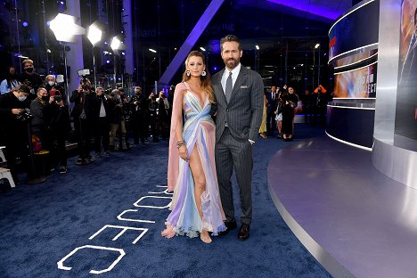 The Adam Project World Premiere at Alice Tully Hall on February 28, 2022 in New York City - Blake Lively, Ryan Reynolds - Projekt Adam - Z akcií