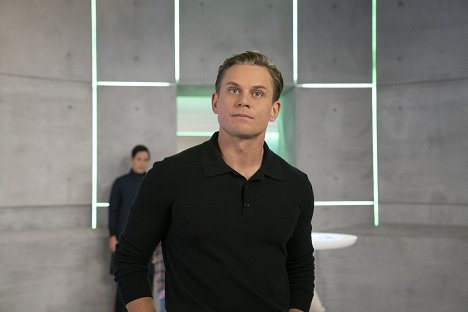 Billy Magnussen - Made for Love - Diane... We're in Trouble - Photos