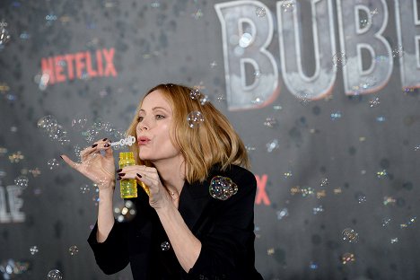 "The Bubble" Photo Call at Four Seasons Hotel Los Angeles at Beverly Hills on March 05, 2022 in Los Angeles, California - Leslie Mann - V bublině - Z akcí