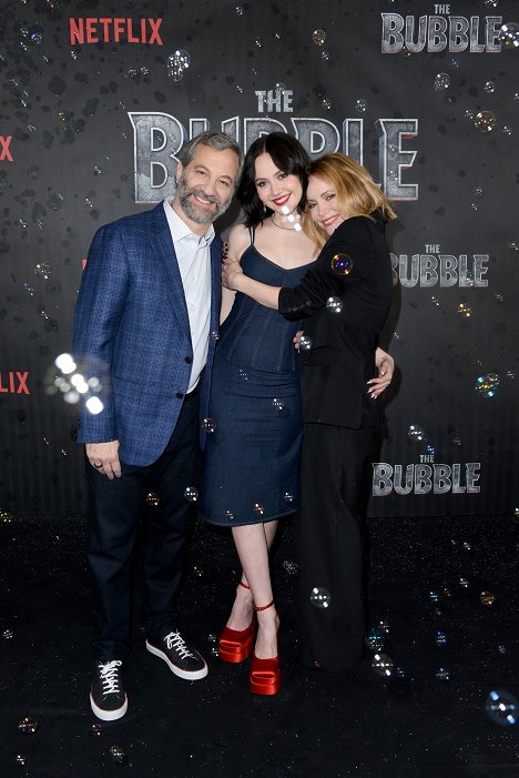 "The Bubble" Photo Call at Four Seasons Hotel Los Angeles at Beverly Hills on March 05, 2022 in Los Angeles, California - Judd Apatow, Iris Apatow, Leslie Mann - The Bubble - Events