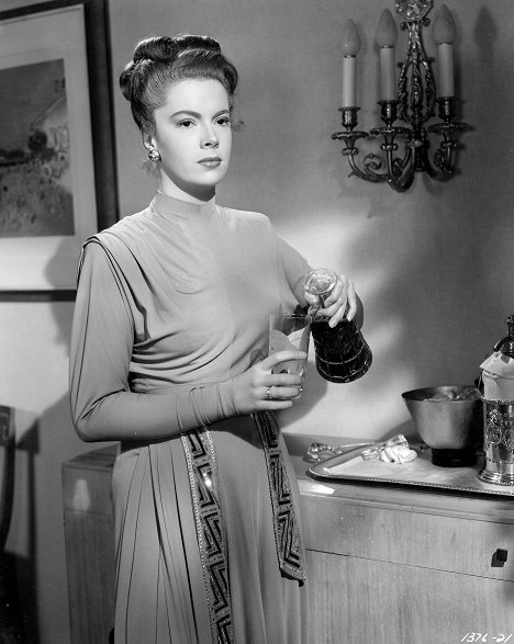 Jayne Meadows | ČSFD.cz