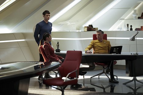 Ethan Peck, Christina Chong, Anson Mount - Star Trek: Podivné nové světy - Podivné nové světy - Z filmu