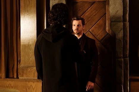 Gethin Anthony - The Magicians - All That Hard, Glossy Armor - Do filme