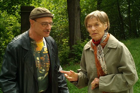 Pavel Nový, Luba Skořepová - Příkopy - Garáž - Filmfotók