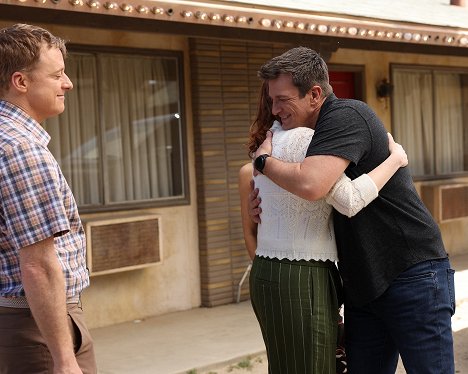 Alan Tudyk, Nathan Fillion - The Rookie - In der Einöde - Filmfotos