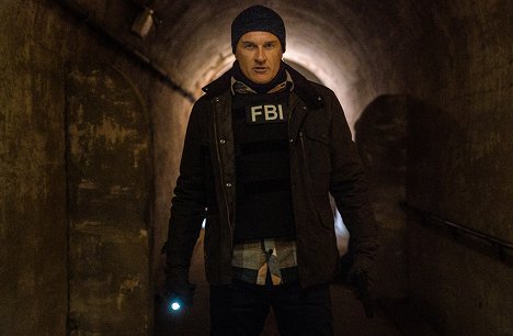 Julian McMahon - FBI: Most Wanted - El píncho - Z filmu