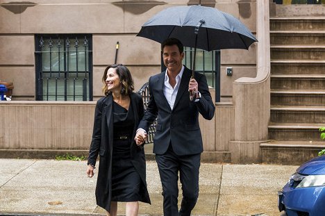 Wendy Moniz, Dylan McDermott - FBI: Most Wanted - A Man Without a Country - Do filme