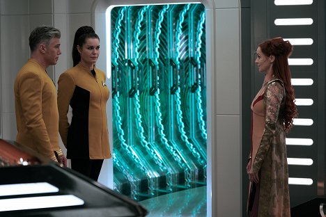 Anson Mount, Rebecca Romijn, Lindy Booth - Star Trek: Nieznane nowe światy - Wynieś nas tam, gdzie nie dosięgnie nas cierpienie - Z filmu