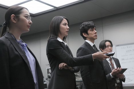 Akari Hayami, 長澤まさみ, Hidetoshi Nishijima, Daiki Arioka - Shin Ultraman - De la película